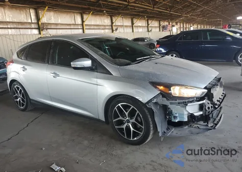 2018 Ford Focus Sel z USA, uszkodzony, nr VIN 1FADP3M2XJL278825